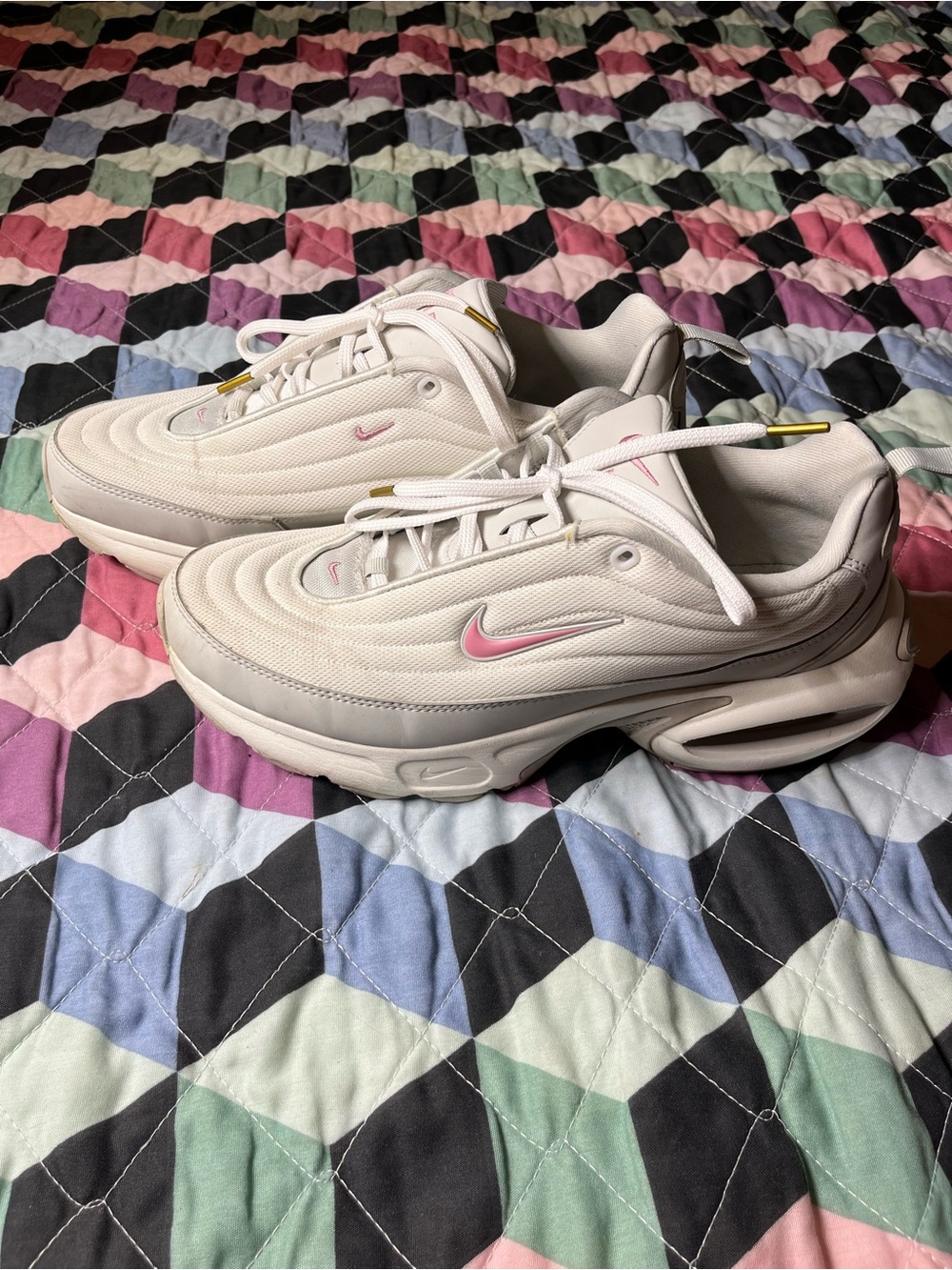 Nike Women’s Pink-Accent White Athletic Sneakers-Size 11